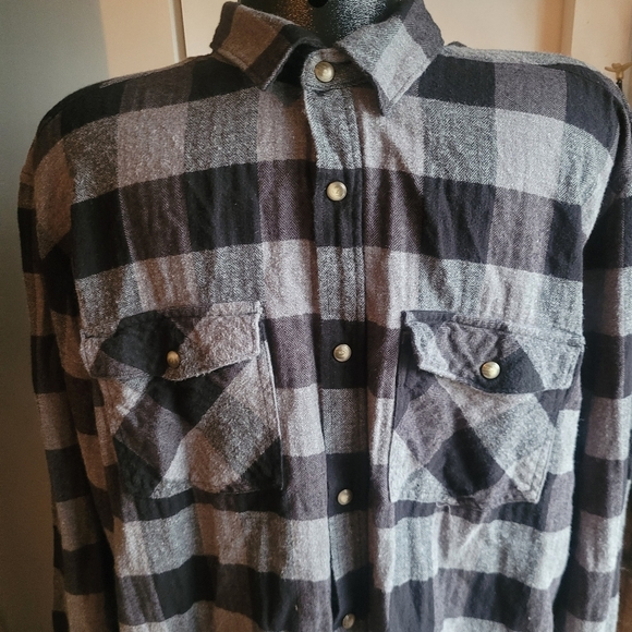 Mountain Ridge Black and Grey Plaid Check Button Up Shirt XL - Picture 2 of 4